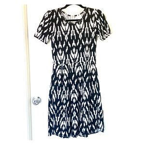 Small Black and white lularoe amelia